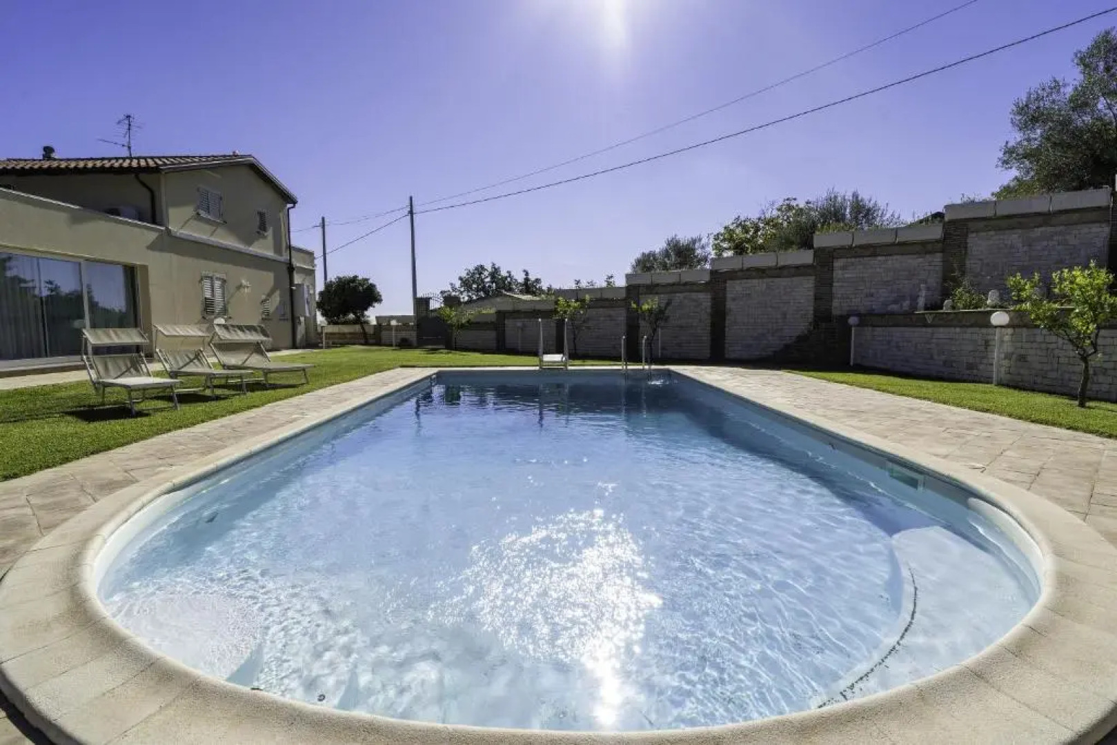 Villa Romeo with tree house