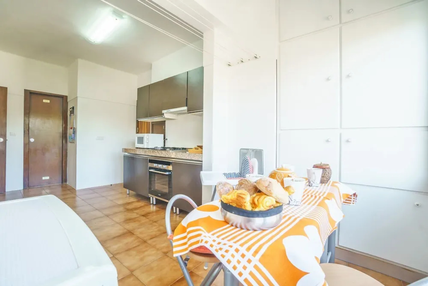 Seafront Condo & Big Terrace