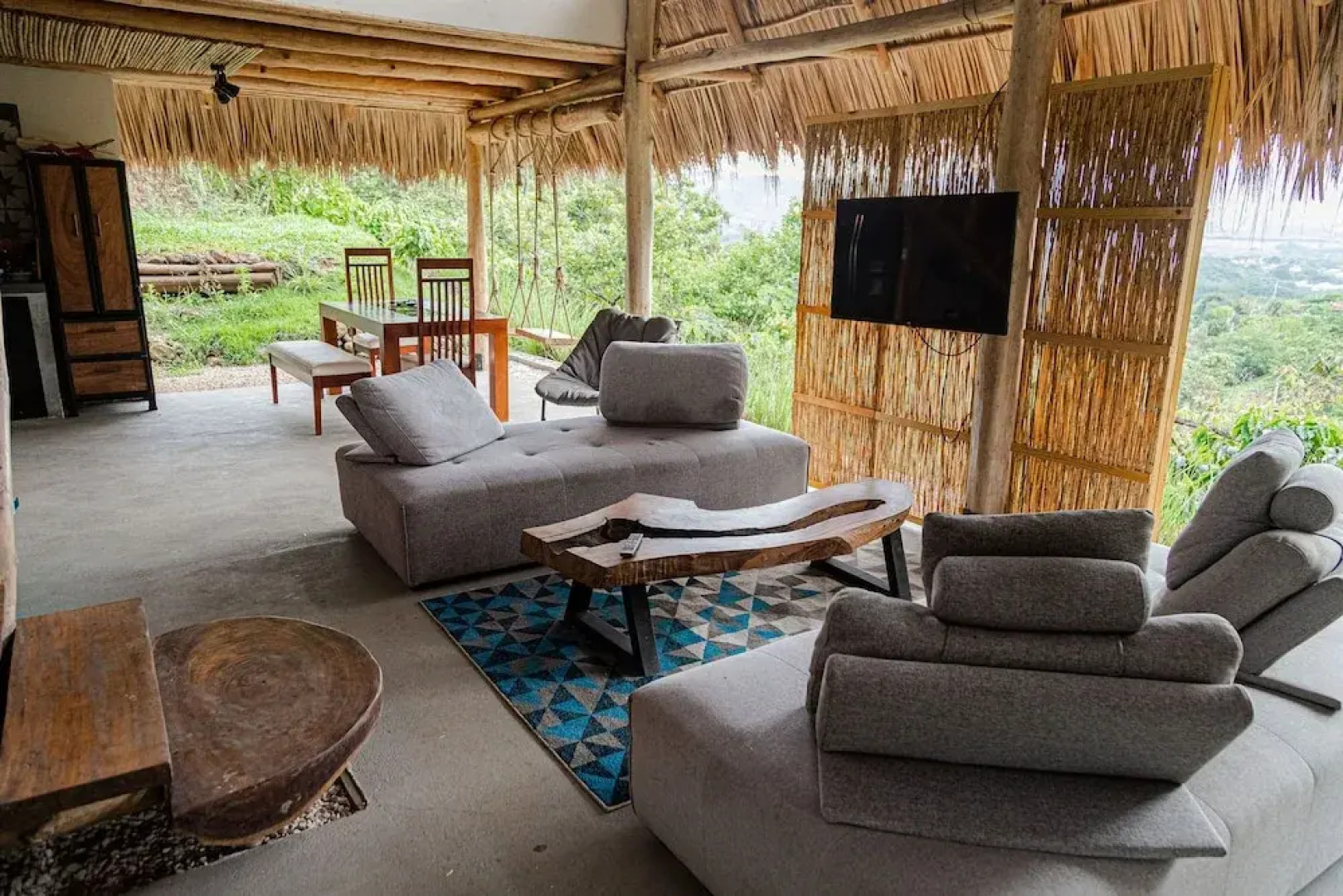 Rustic Ranch in the Paradise