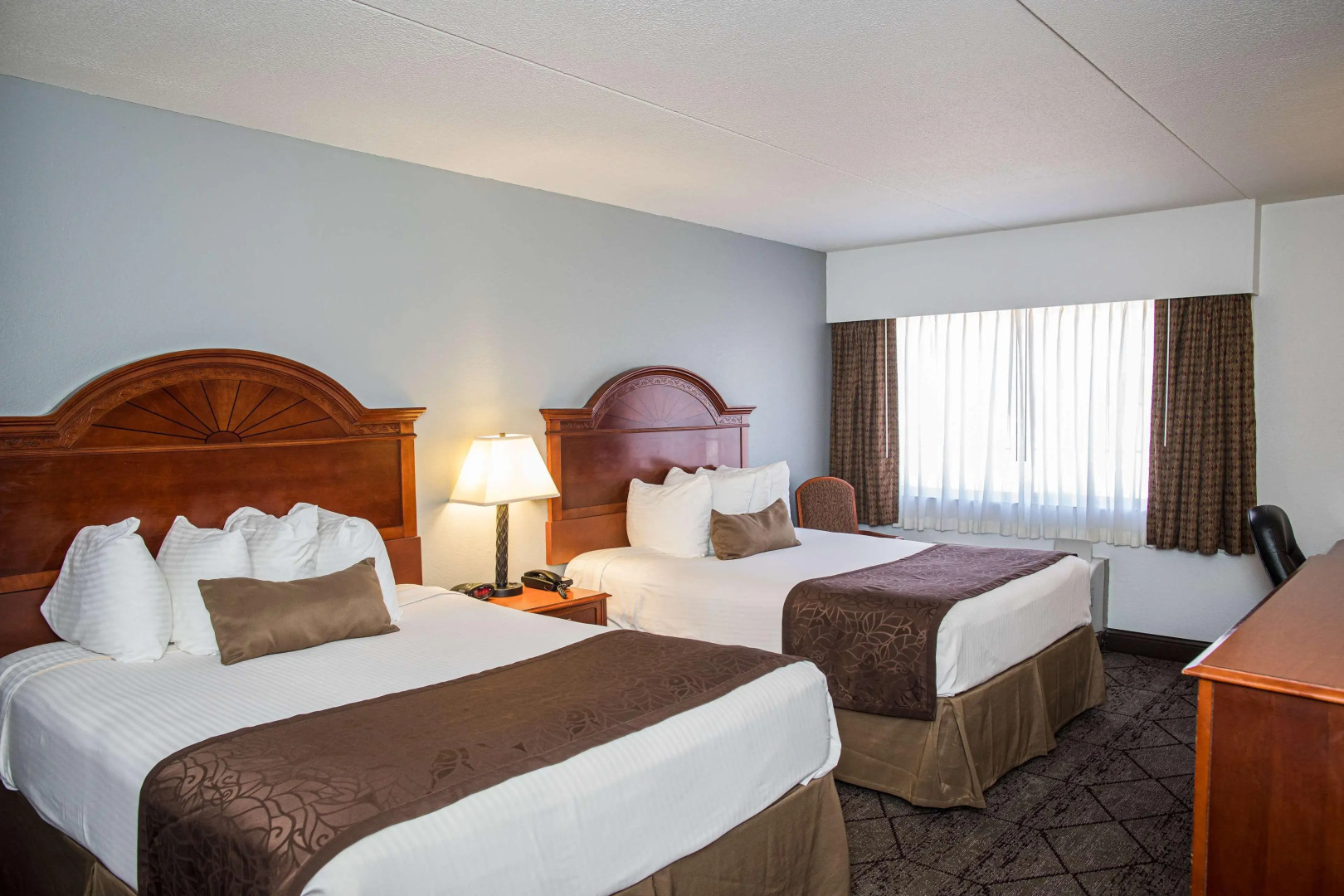 Best Western Plus Longbranch Hotel & Convention Center