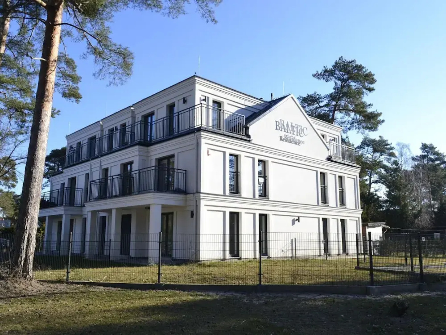 A Comfortable Apartment With a Garden for 2 People, Pobierowo