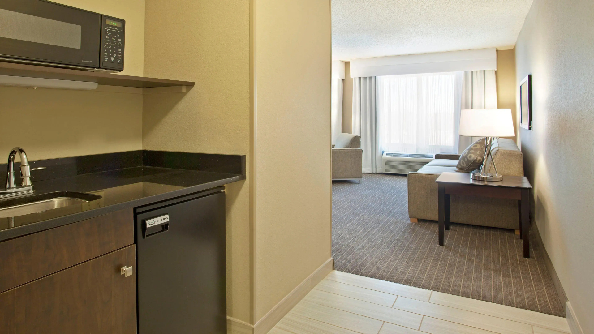 Holiday Inn Express Hotel & Suites Minneapolis-Minnetonka by IHG