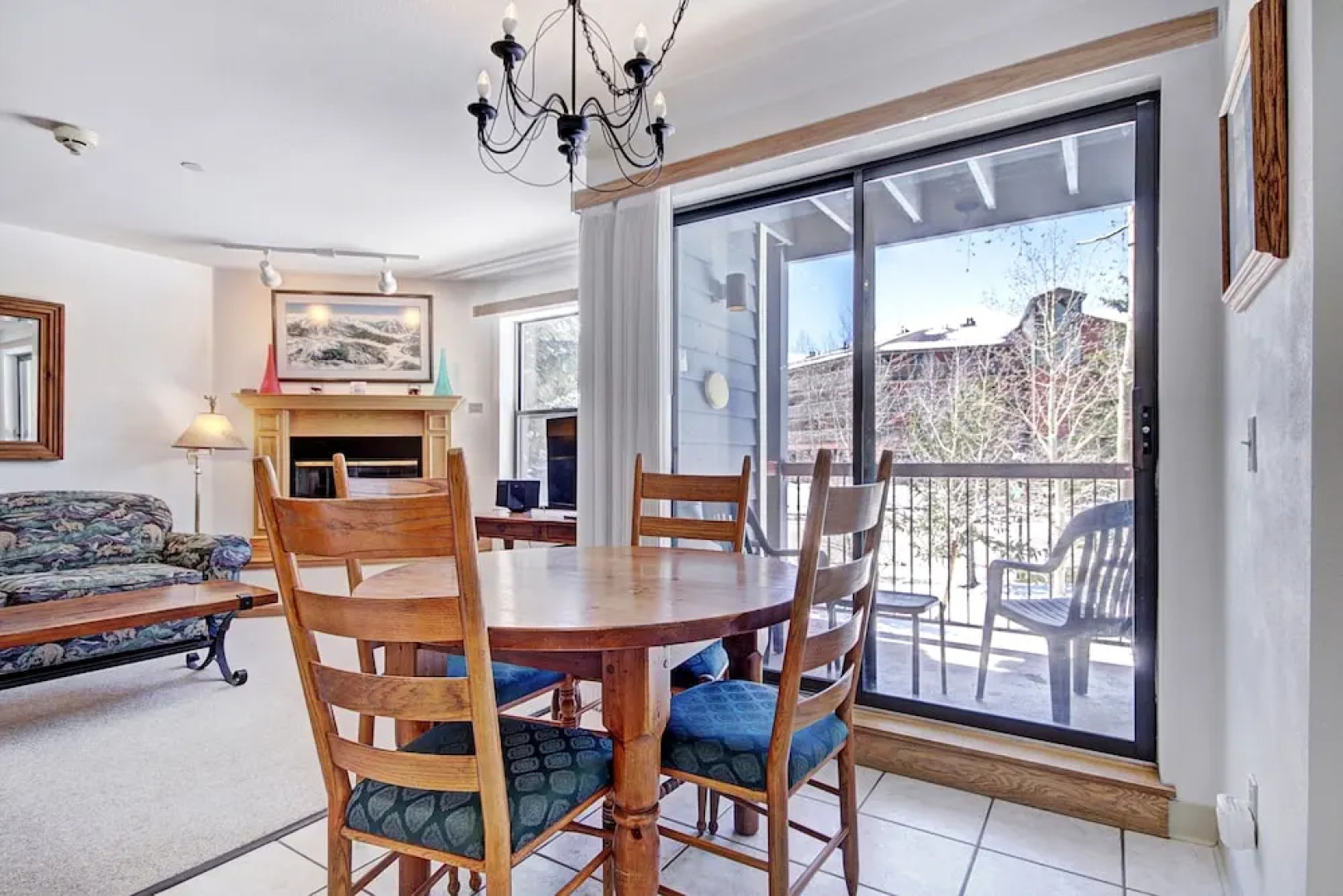 Relaxed Studio Seconds to Historic Main Street - Sleeps 4 Condo by RedAwning