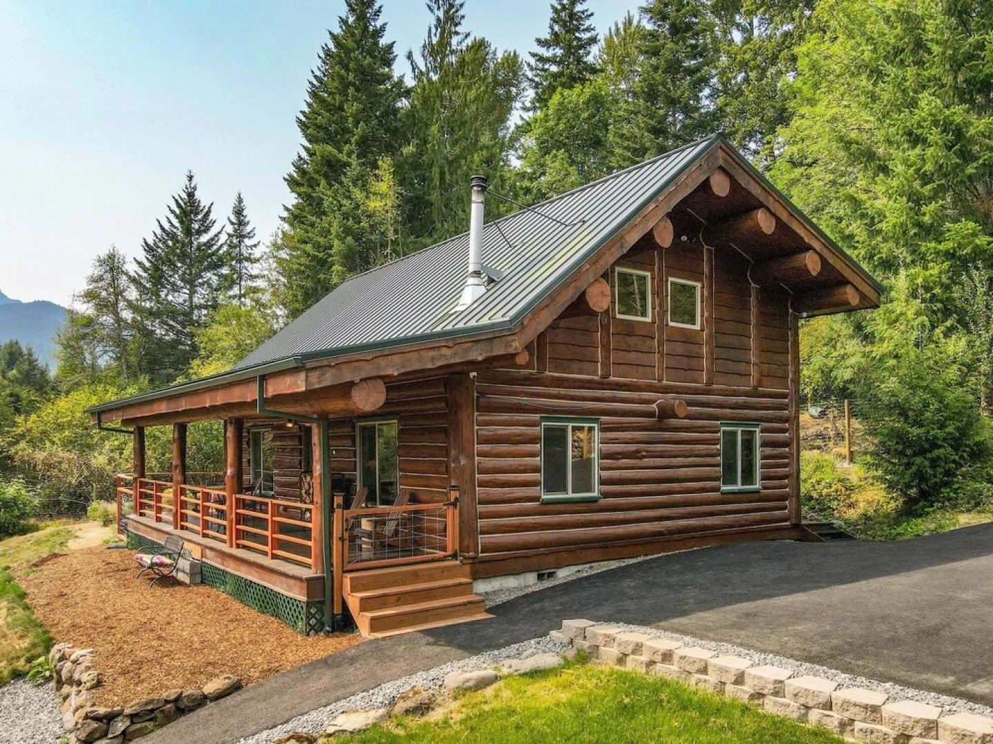 The Log Cabin 2 Bedroom Home by RedAwning