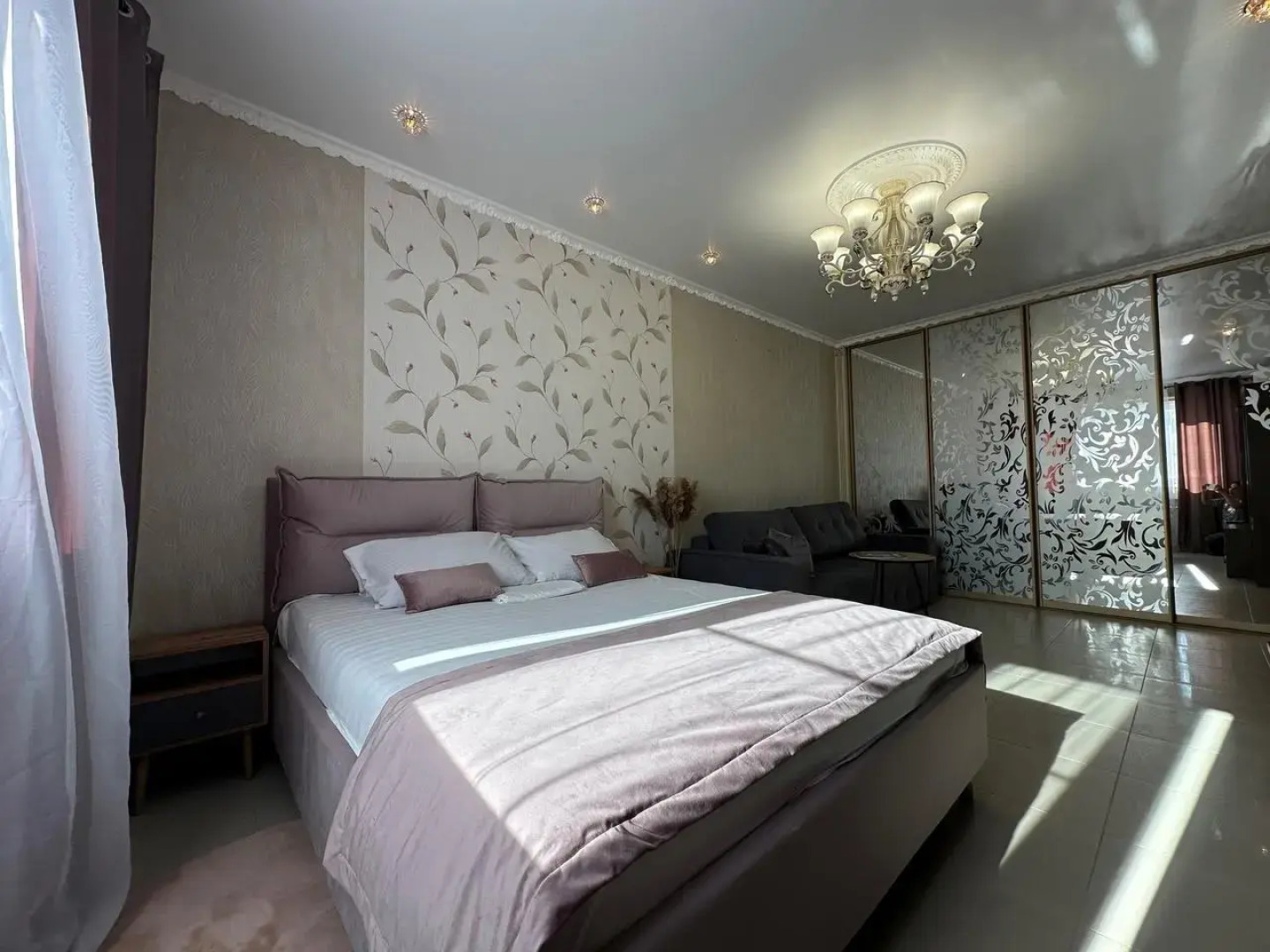 Апартаменты на улице Меркулова 10а