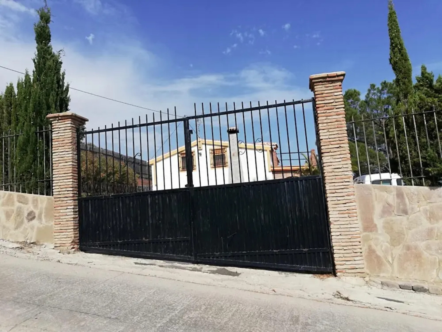 Chalet with 4 Bedrooms in Cútar, with Wonderful Mountain View, Private Pool, Enclosed Garden - 18 Km From the Beach