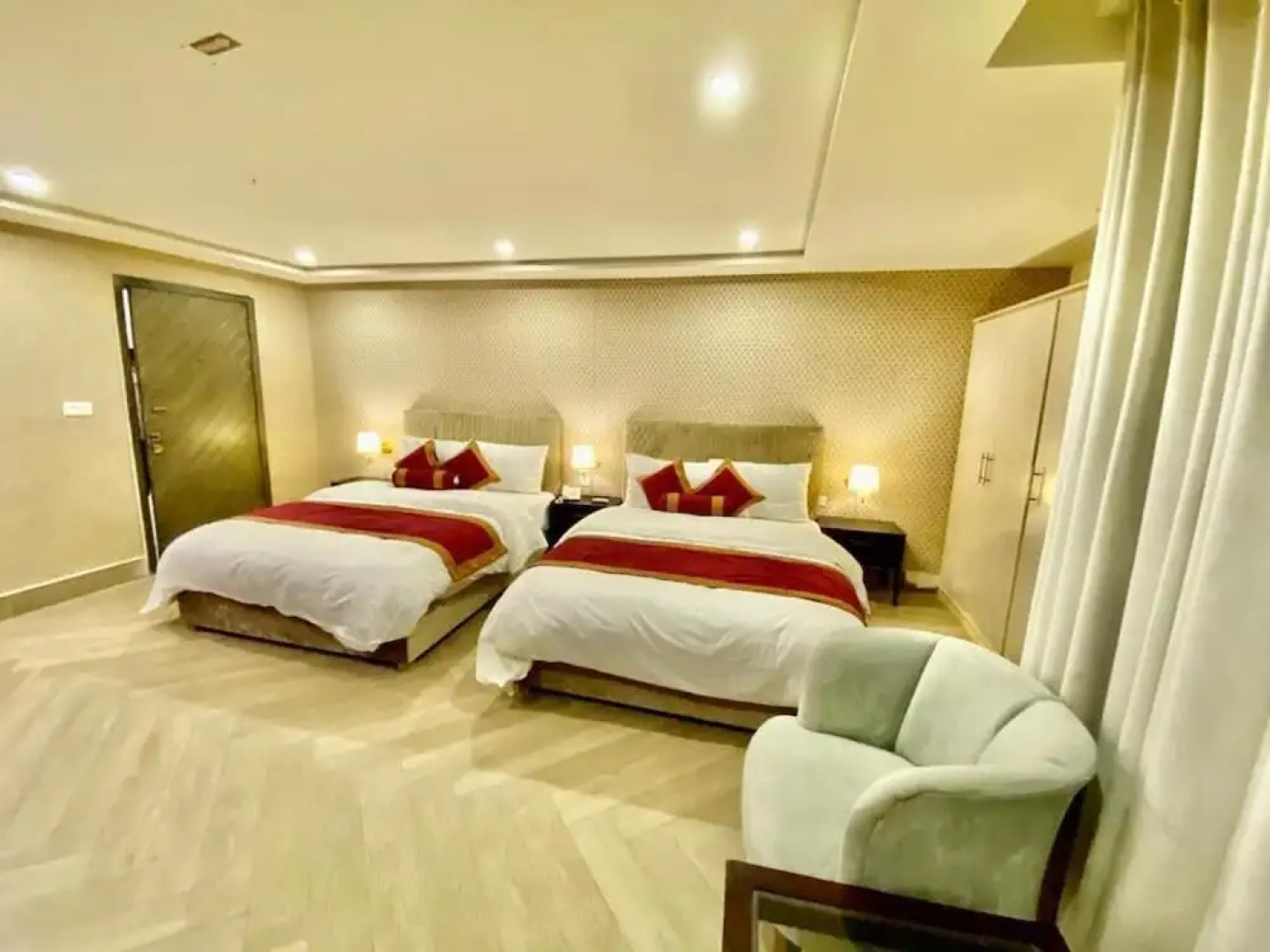 Shelton Hotel Mardan