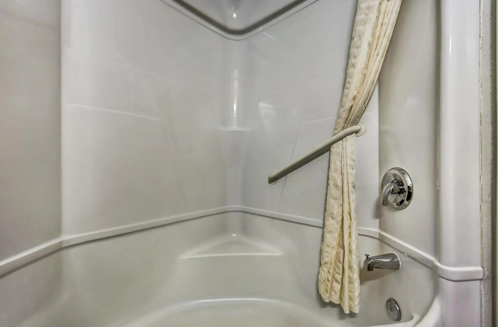 Motel 6 Roseburg, OR