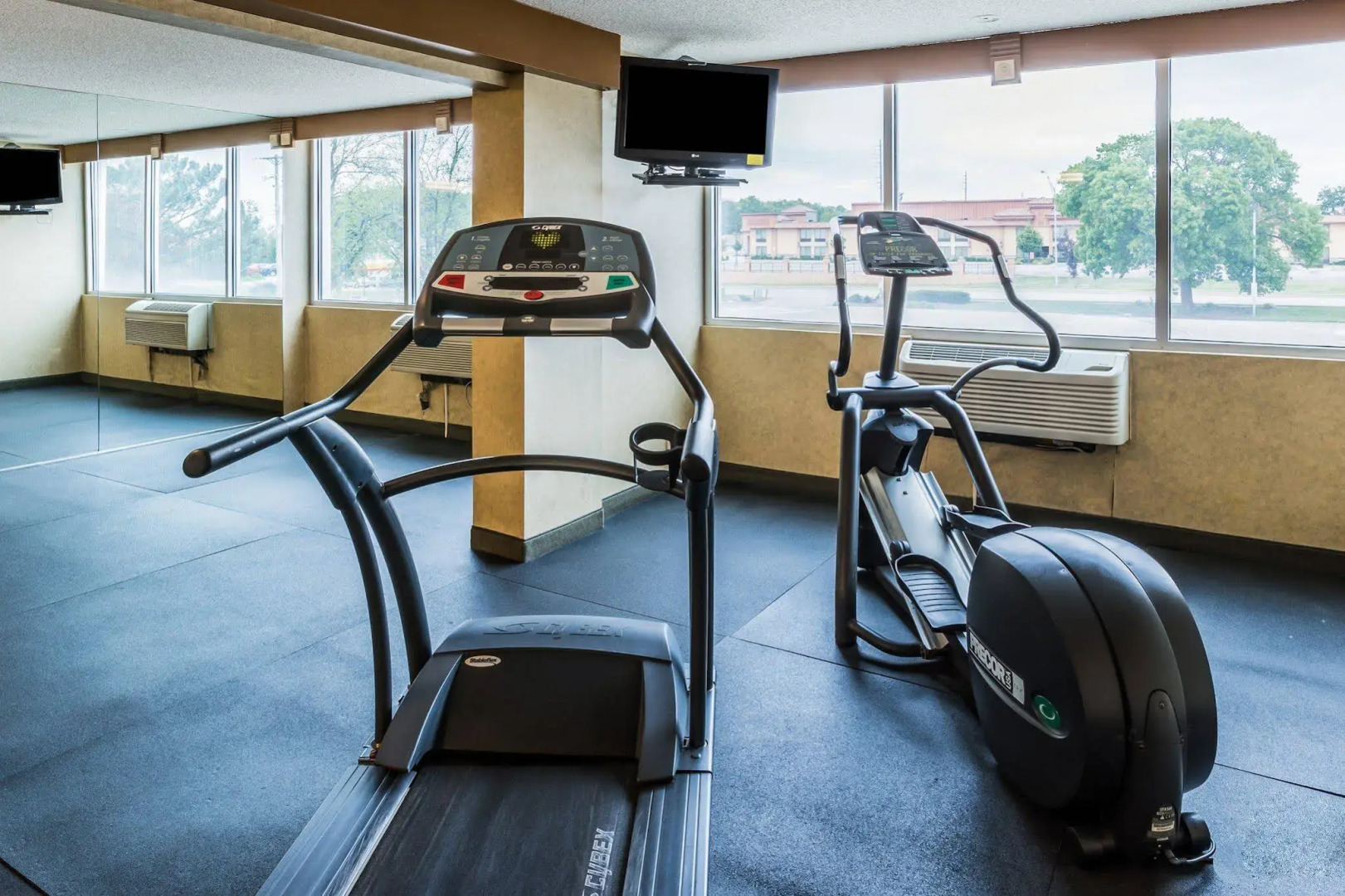 Comfort Inn & Suites Omaha Central