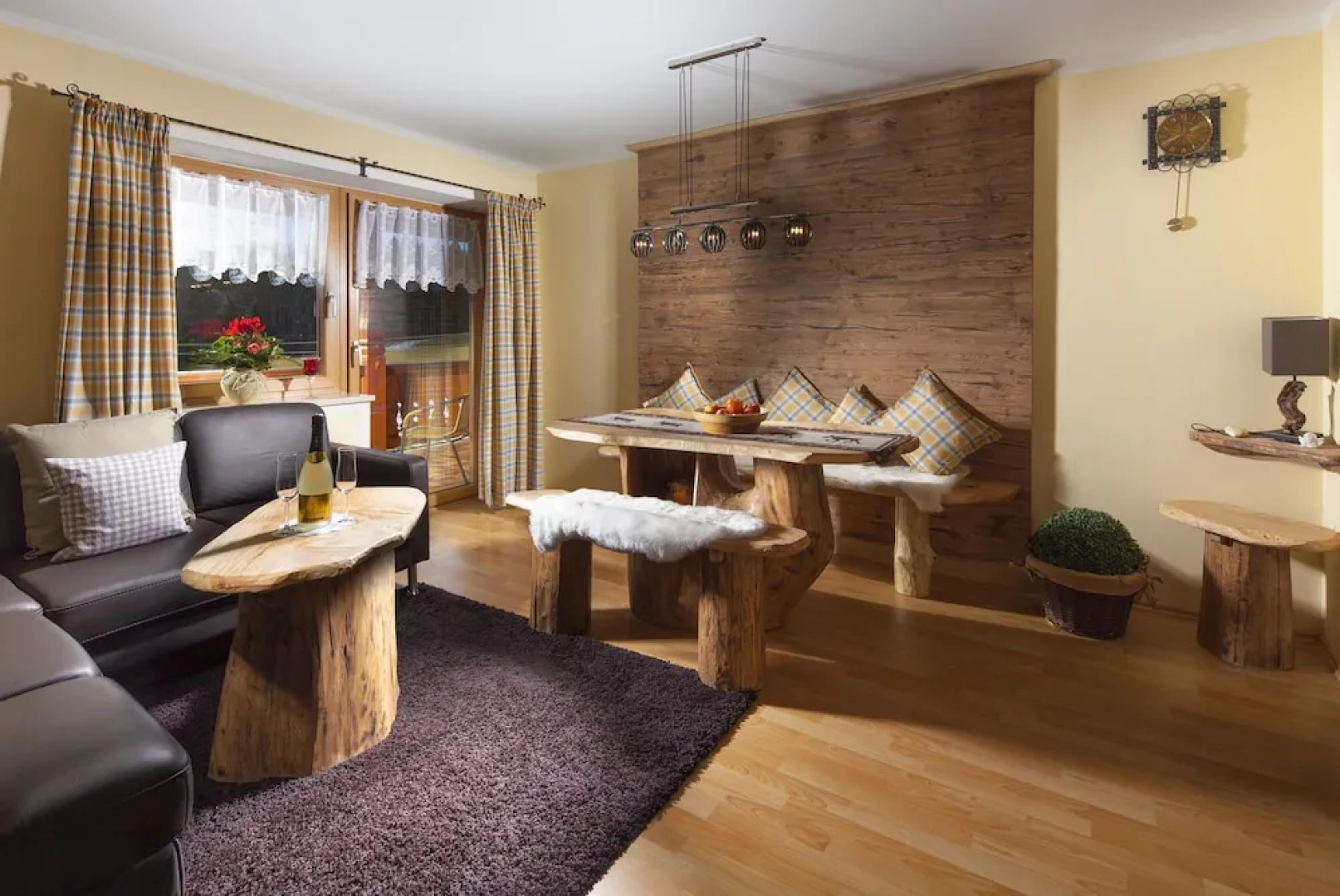 Ferienwohnungen Gästehaus Lärcheck