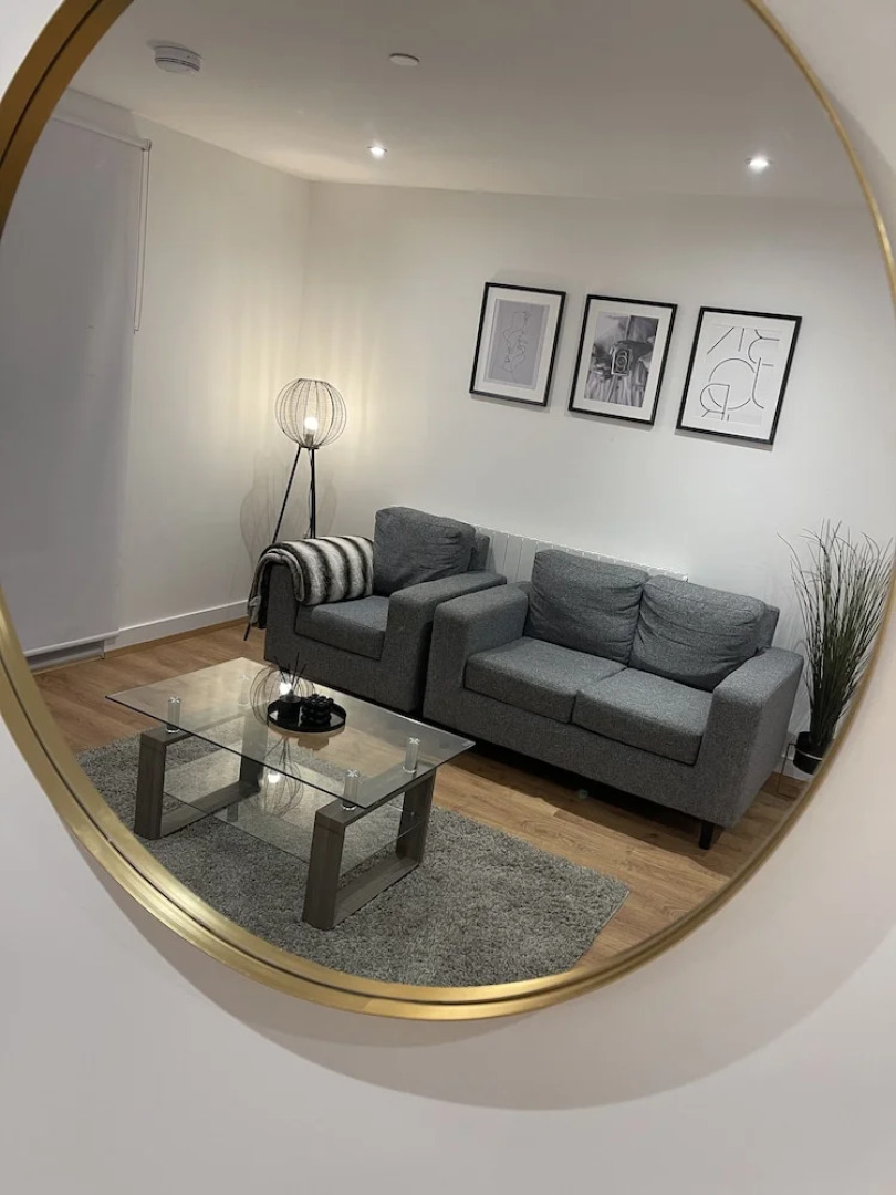 Spacious 2-bed Apartment in Whyteleafe