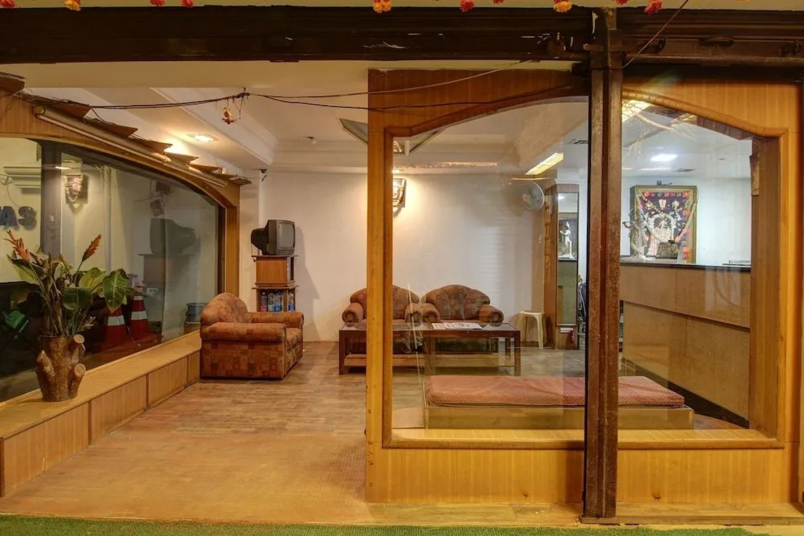 OYO 23051 Hotel Surya Yatri Niwas