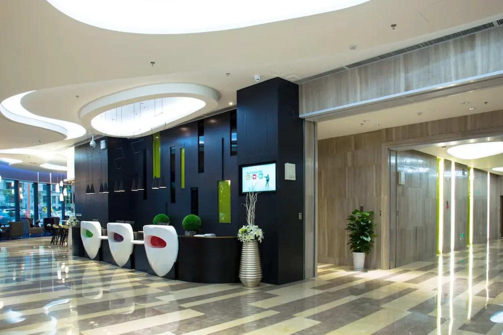 IBIS Styles NT WZ Intl Plz