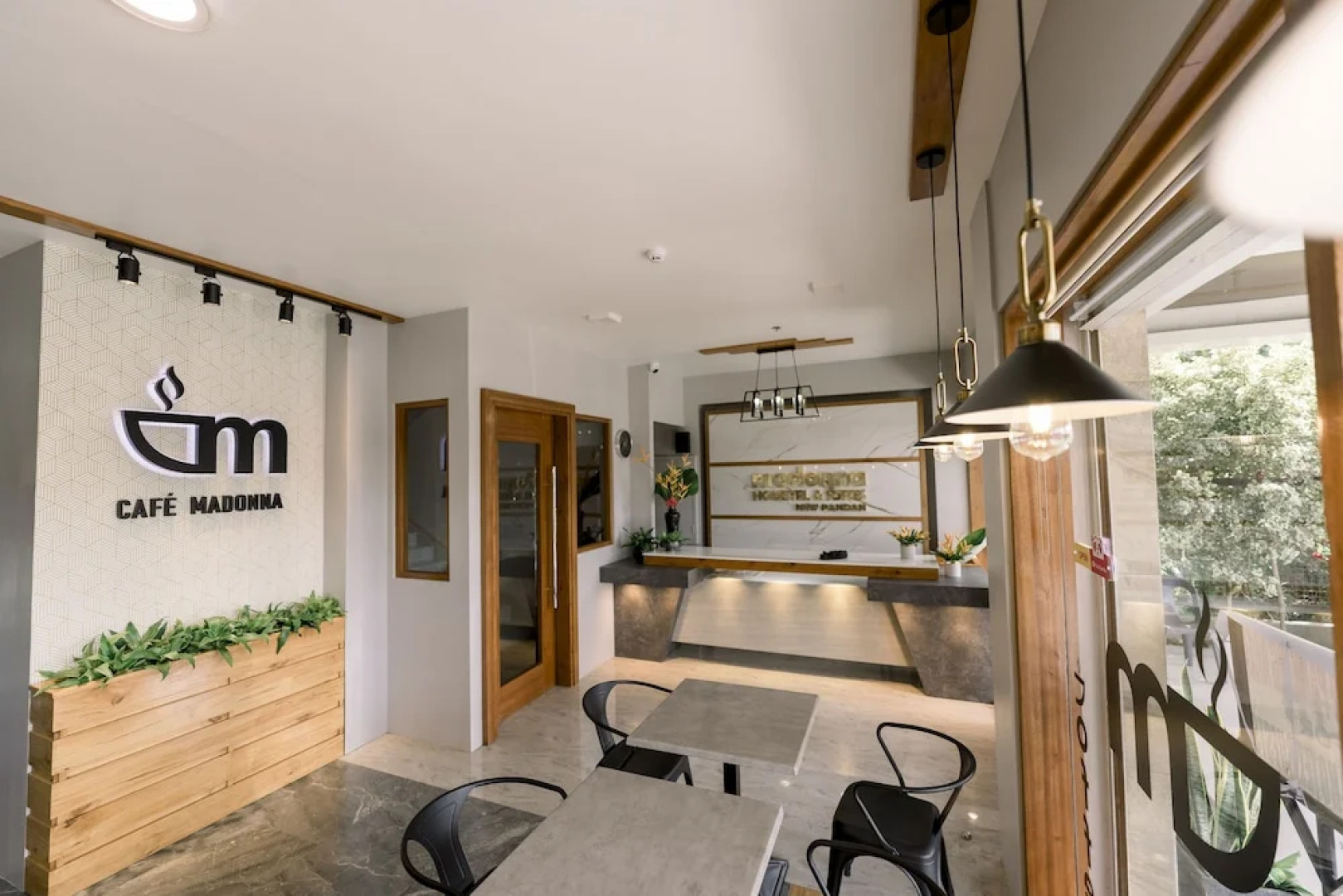 Madonna Hometel and Suites New Pandan