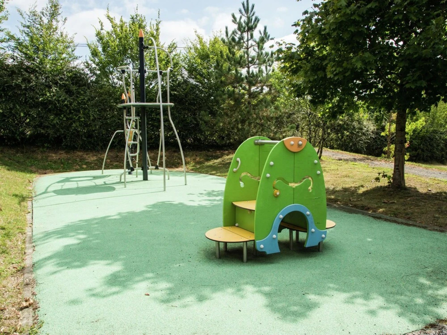 Cosy Holiday Home in Castelnaud-la-chapelle