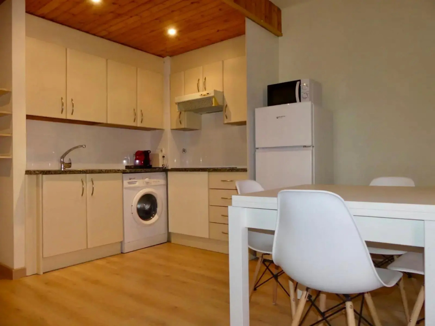 DÚPLEX Acollidor al Centre de Vic APTGARBI