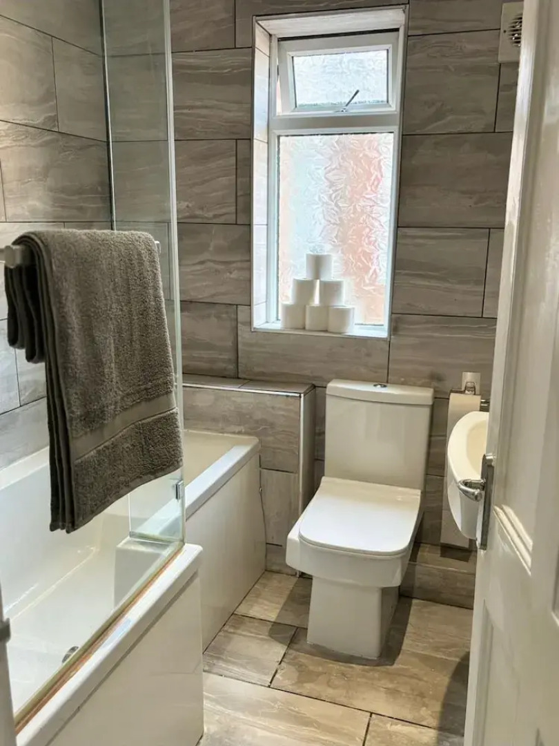 4 Bedroom Refurbished Workers Haven