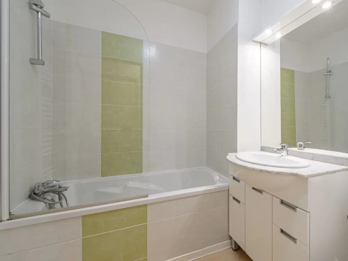 Vacancéole - AUBIGNAN Les Demeures du Ventoux