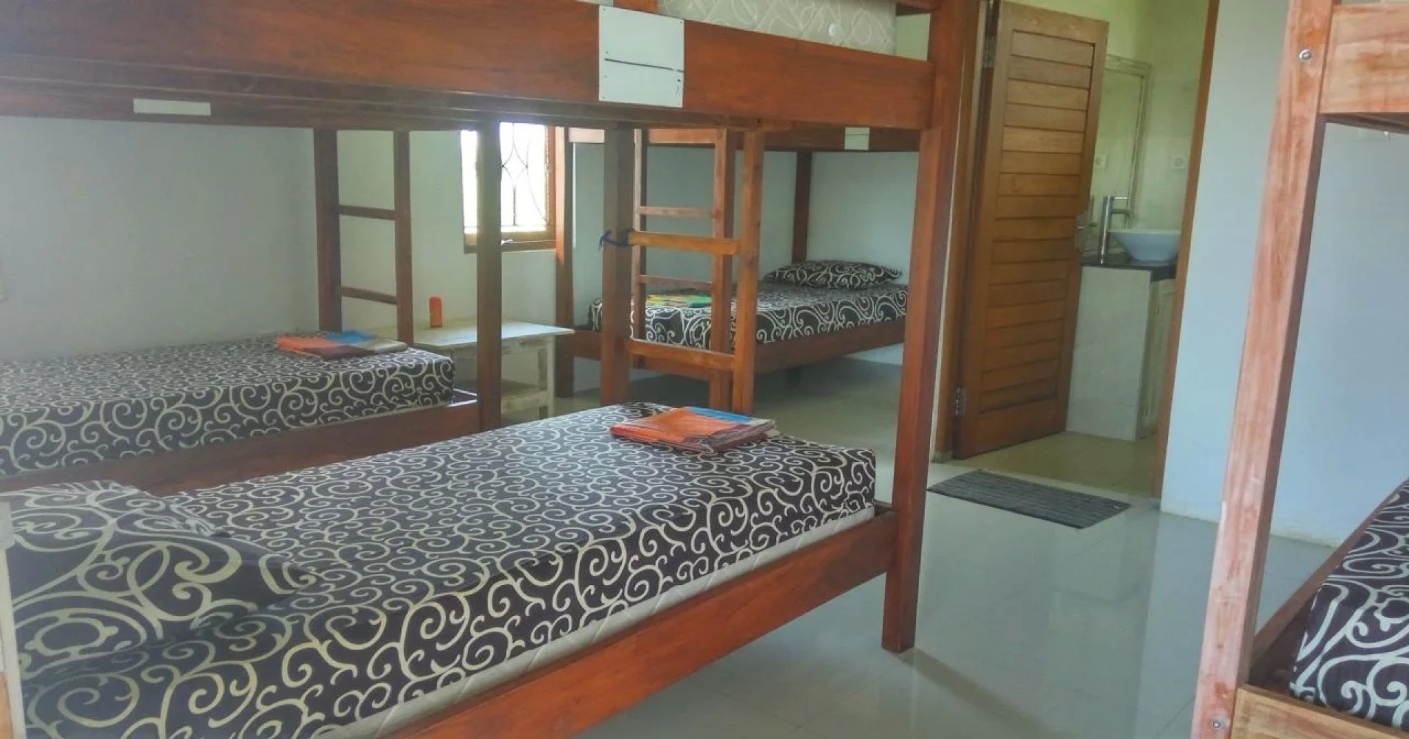 Berawa Beach Garden Hostel