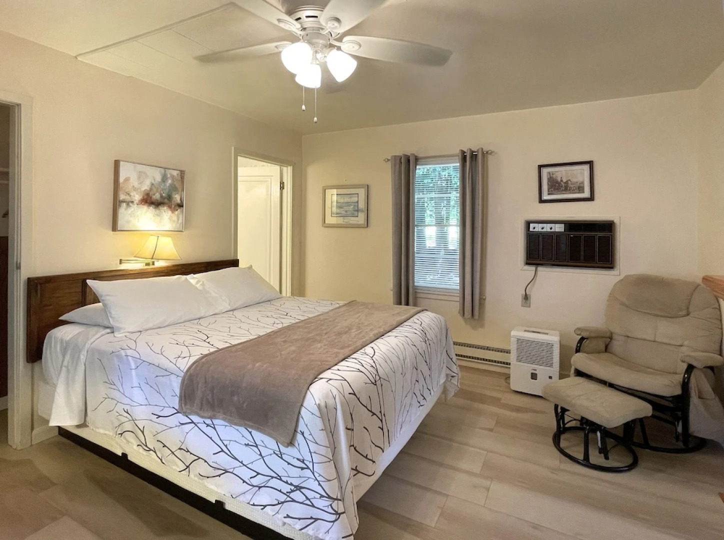 Peninsula Park-View Resort