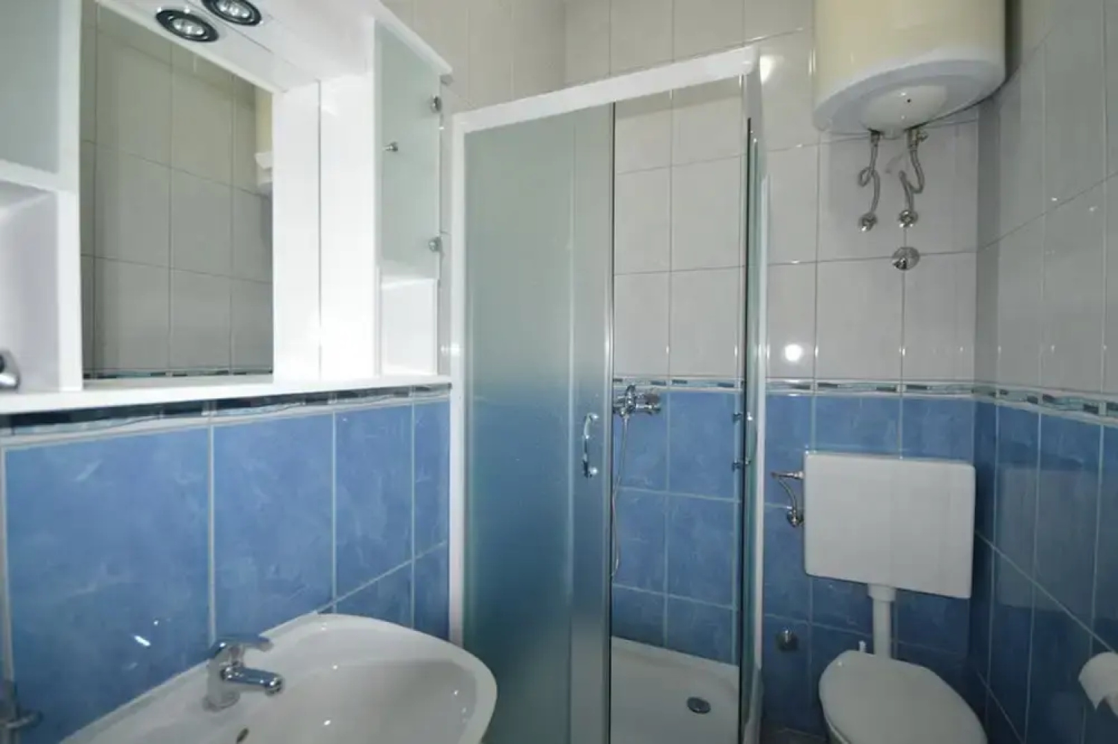Vavic Apartments