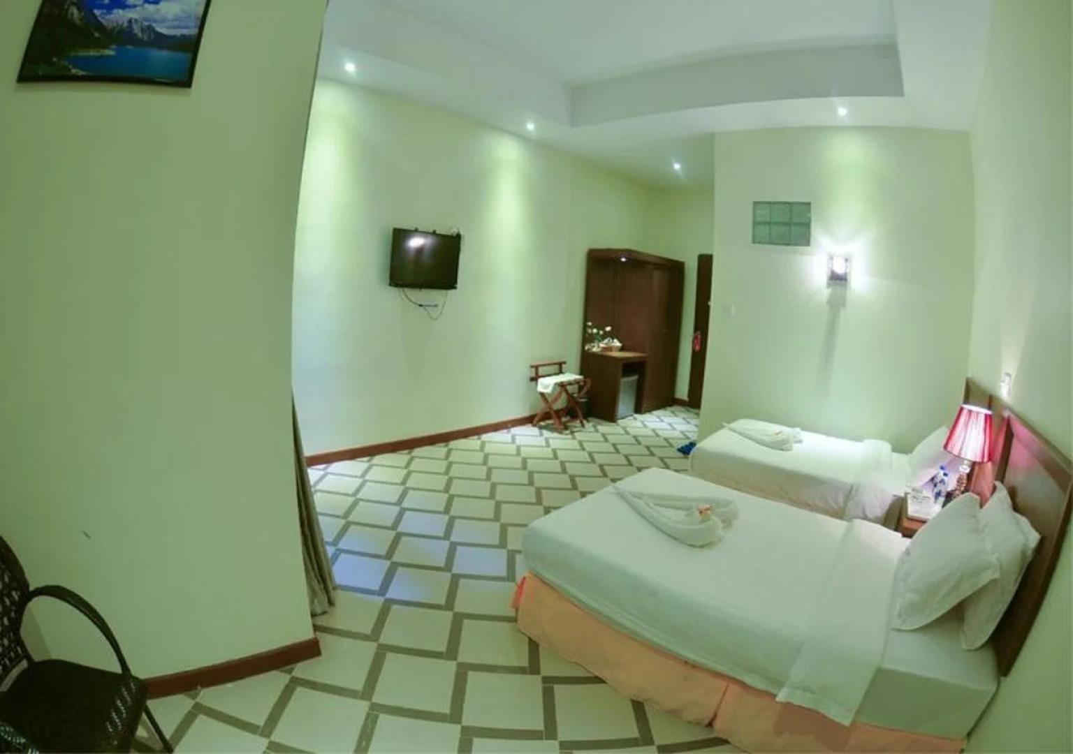 Ocean Blue Ngwe Saung Beach Hotel