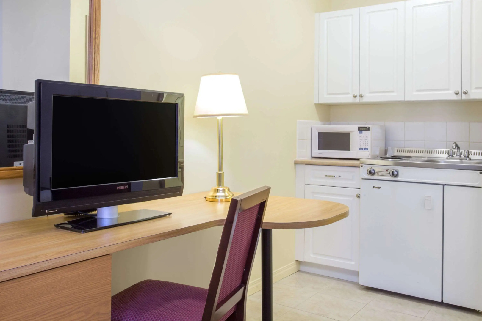 Super 8 by Wyndham Lethbridge