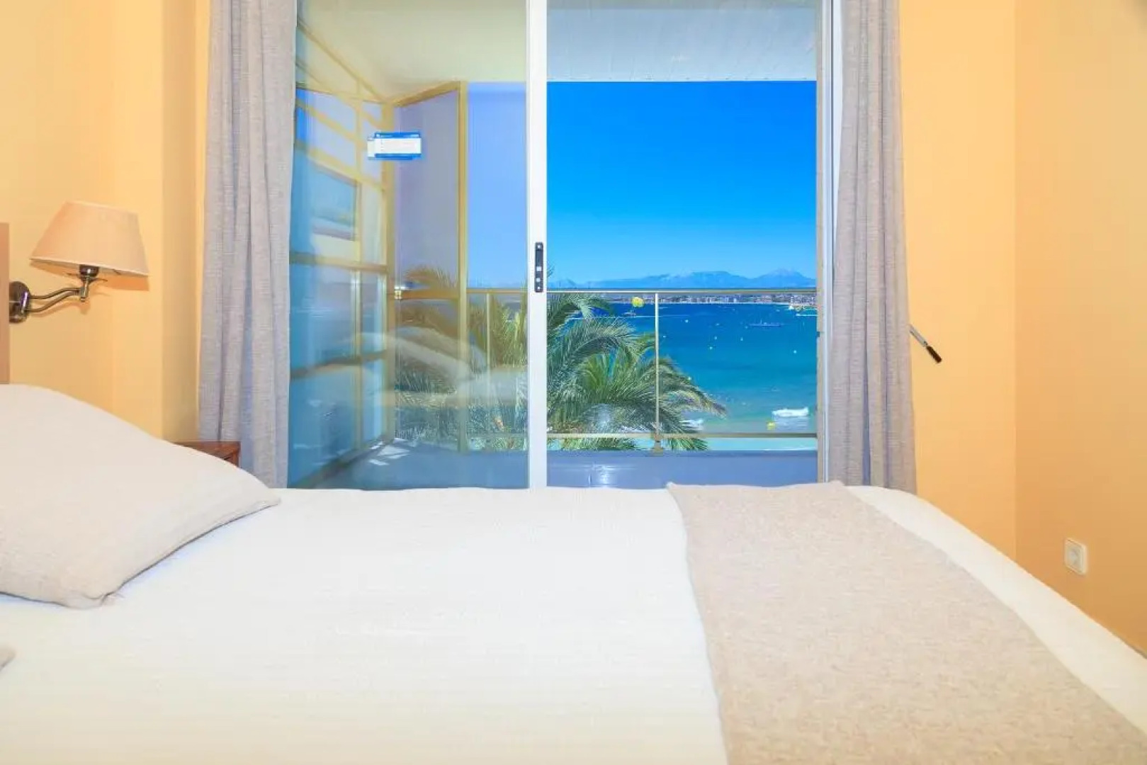 Barcino - ONLY FAMILIES