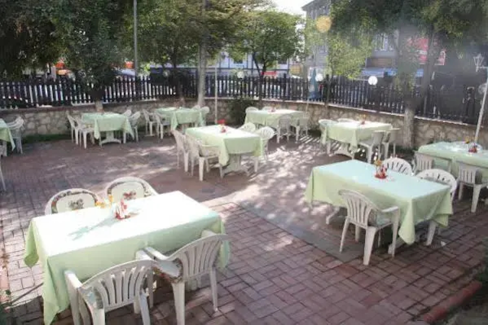 Uz Hotel