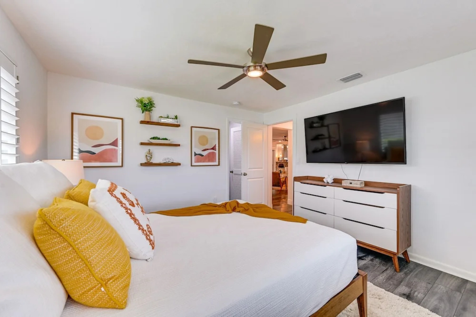 Upscale Naples Outdoor Getaway ~ 4 Miles to Beach