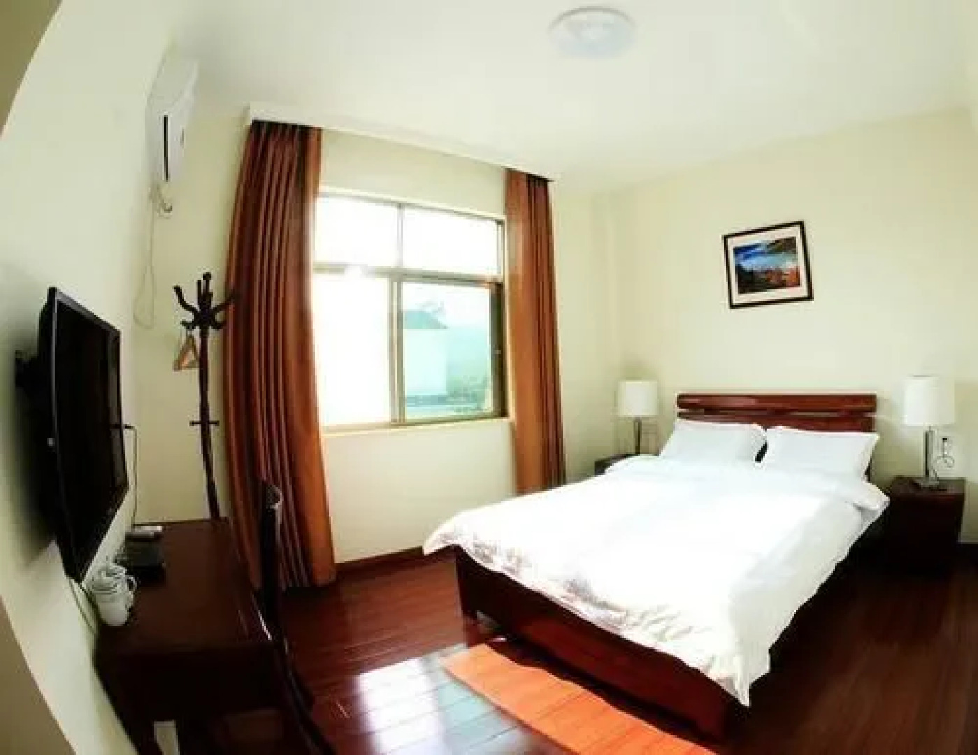 Wuyuan Huayuan Mountain Villa