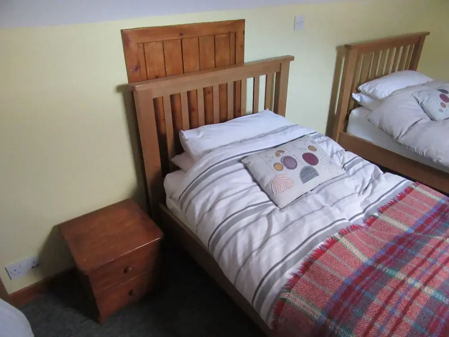 Kestrel, Longhouse Cottages