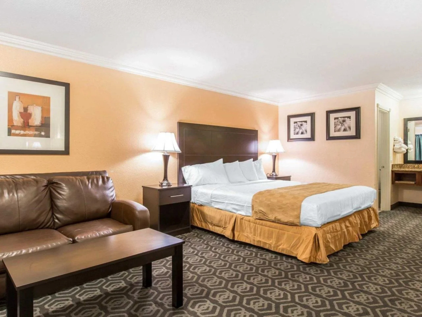Rodeway Inn & Suites Colton - Riverside