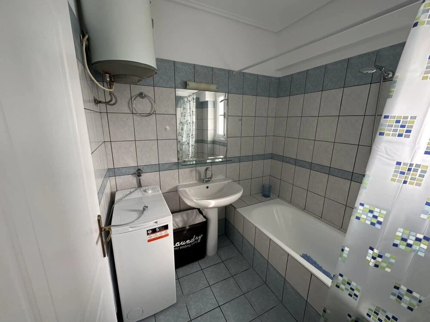 VerGian Brand New Apt at Agioi Theodoroi