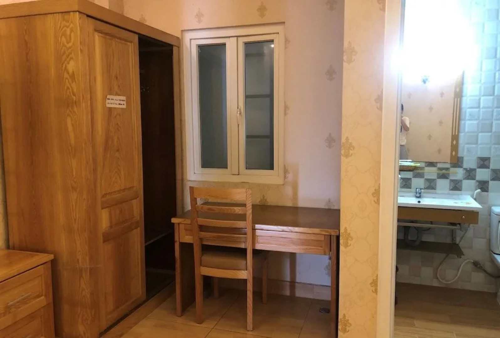 HHen Apartment Hotel