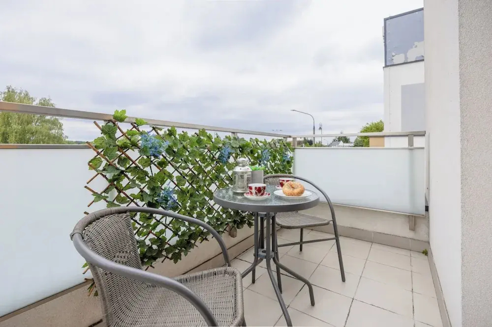 Bielawska Loft Apartment by Renters