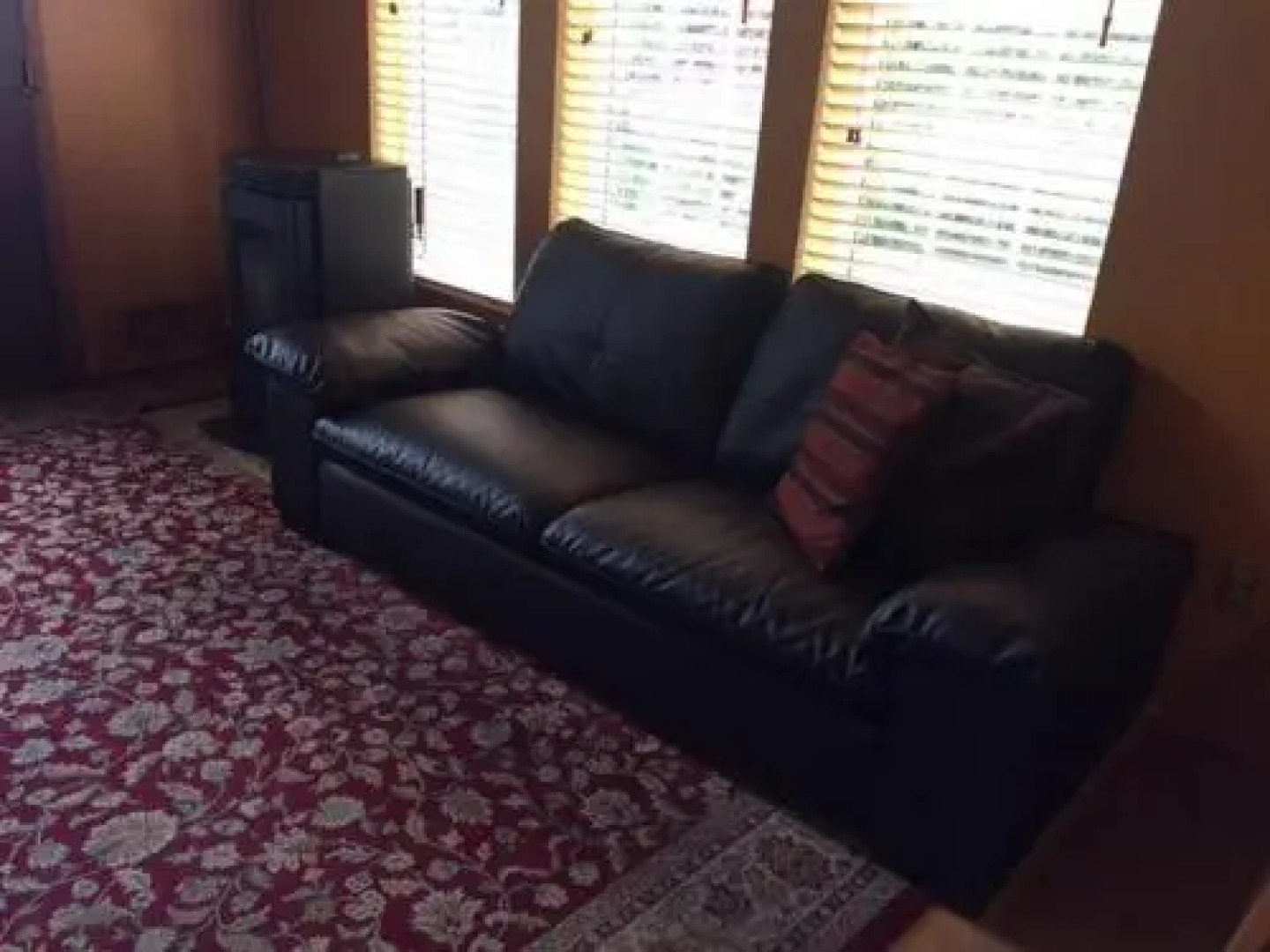 Waveseeker, Homes at White Salmon