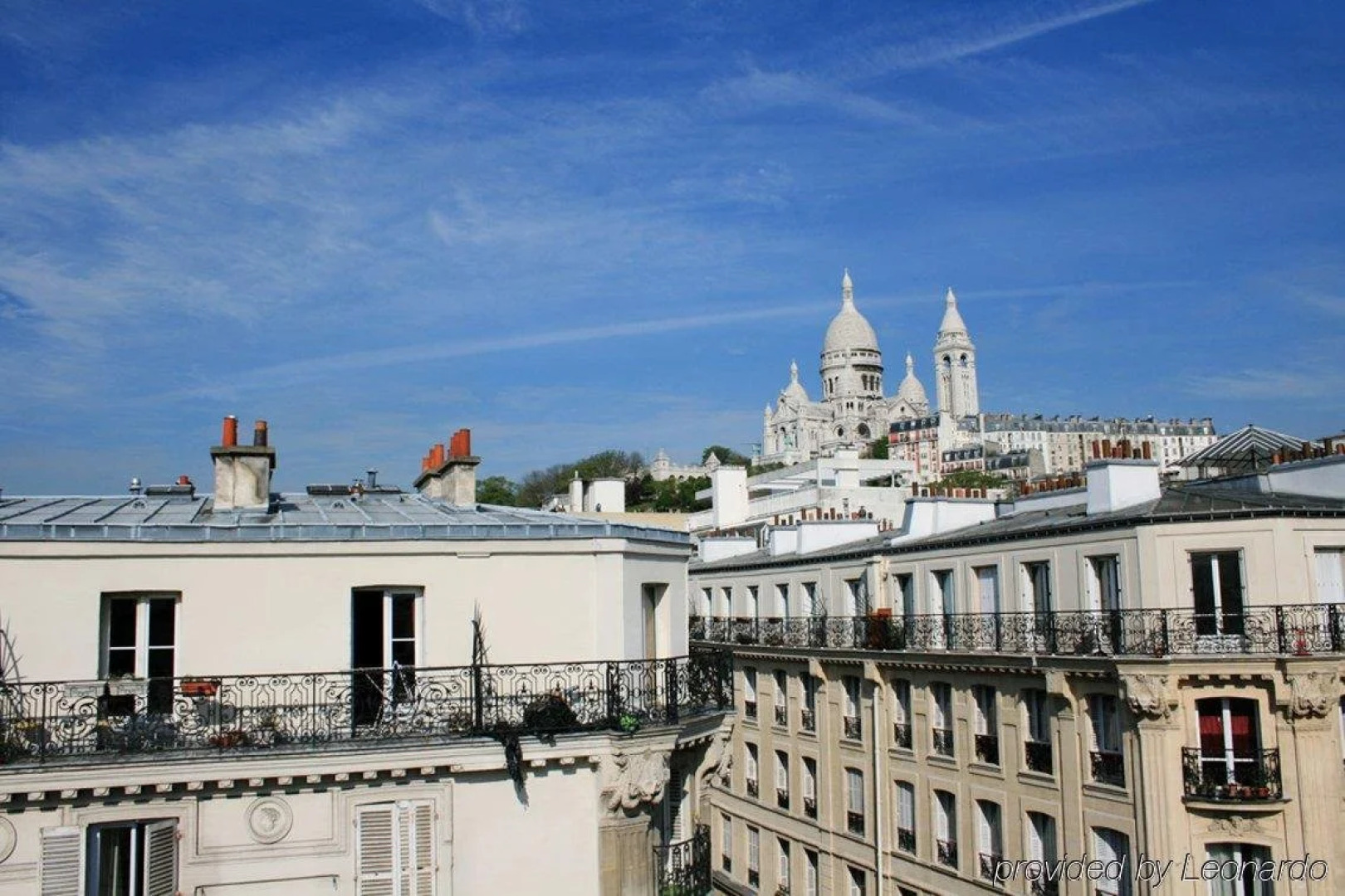 Отель Le Montmartre Saint Pierre