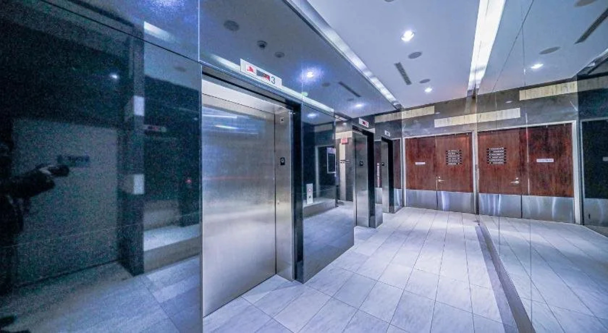 Lake View Luxury Condo by Elite Suites