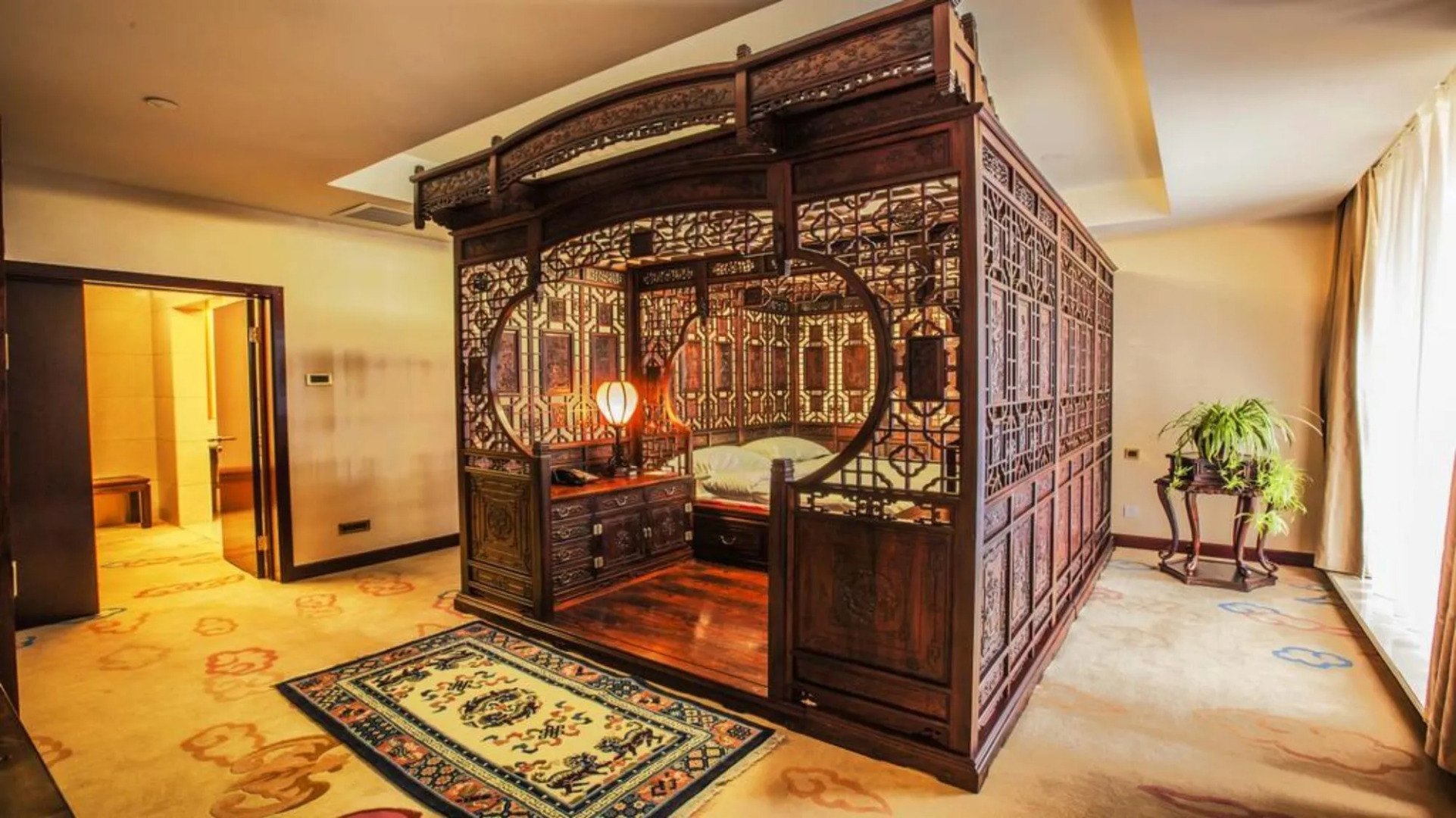 Imperial Palace Hotel