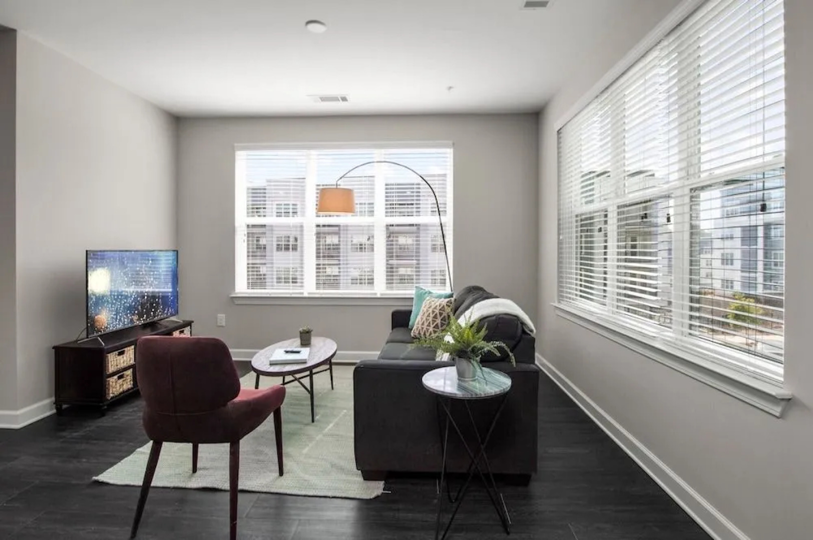 Kasa Charlotte FreeMoreWest