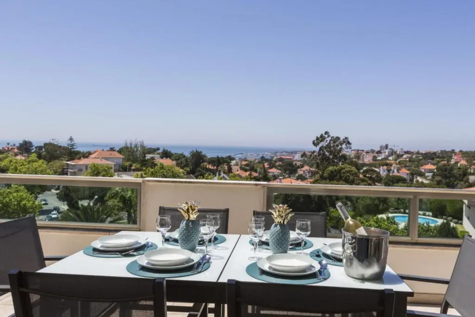 Estoril Queen s Apartment by Cadenzalux