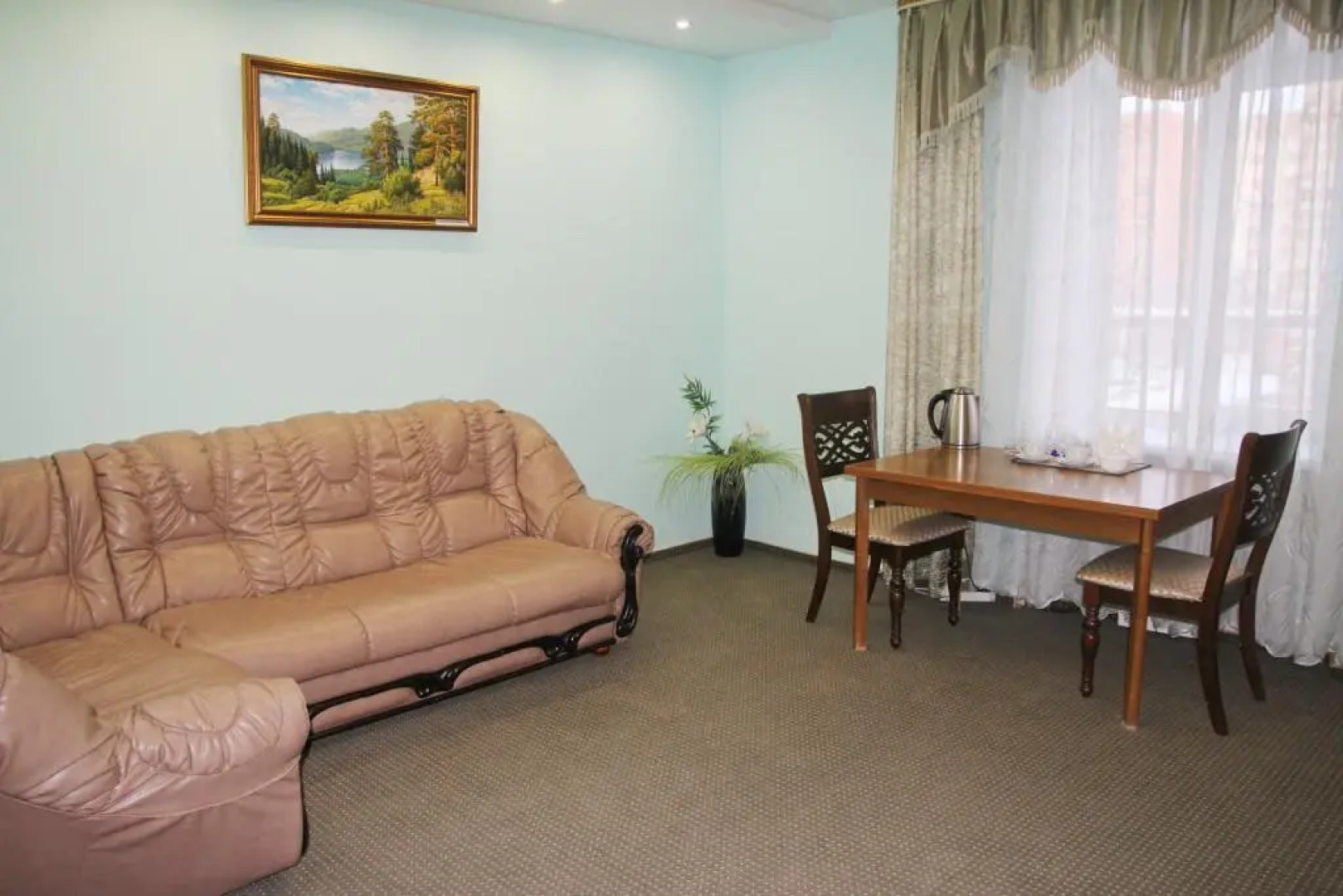 Отель Водолей