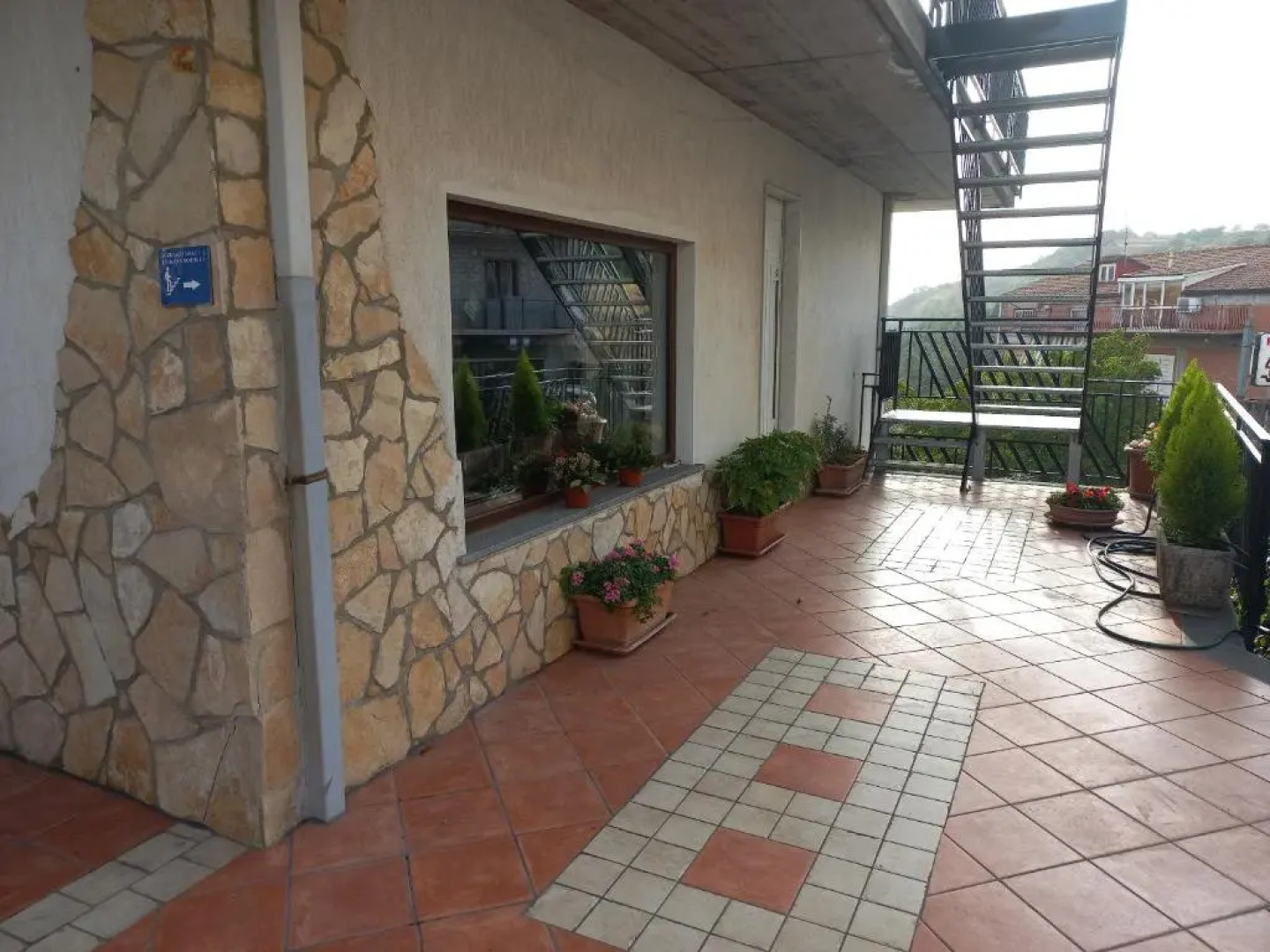 Bb Cesaro Mariolo House