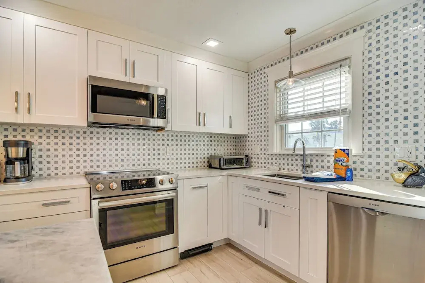 Bayfront St Petersburg Retreat 4 Mi to Downtown!