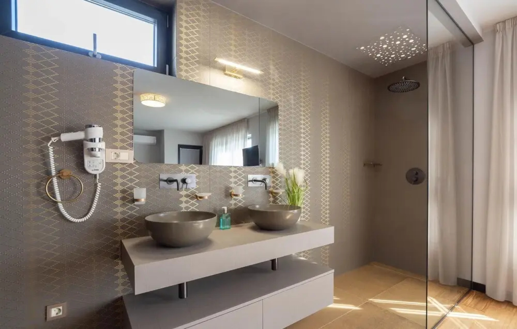 Awesome Home in Jesenice With Sauna, Wifi and Heated Swimming Pool