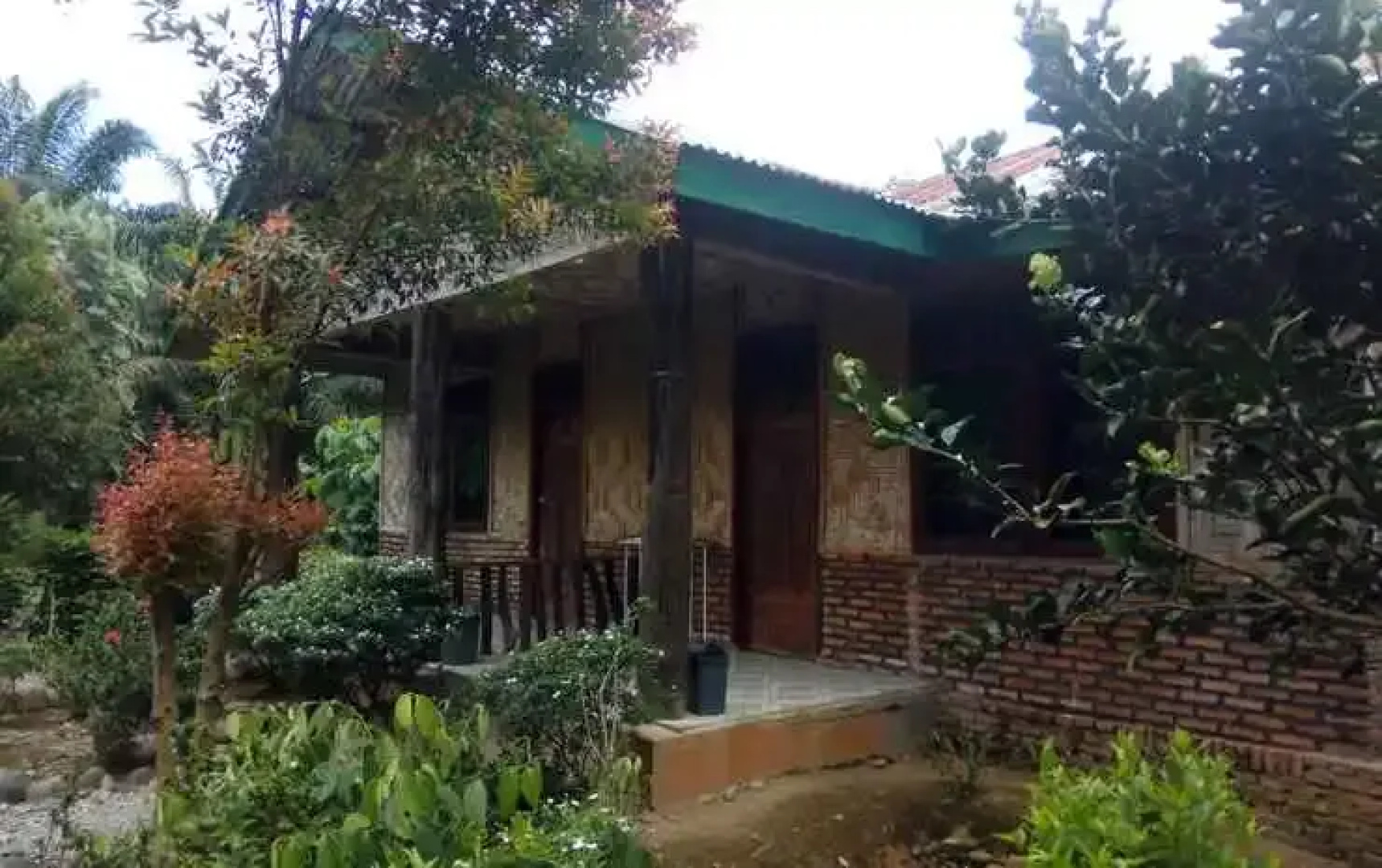Tangkahan Inn