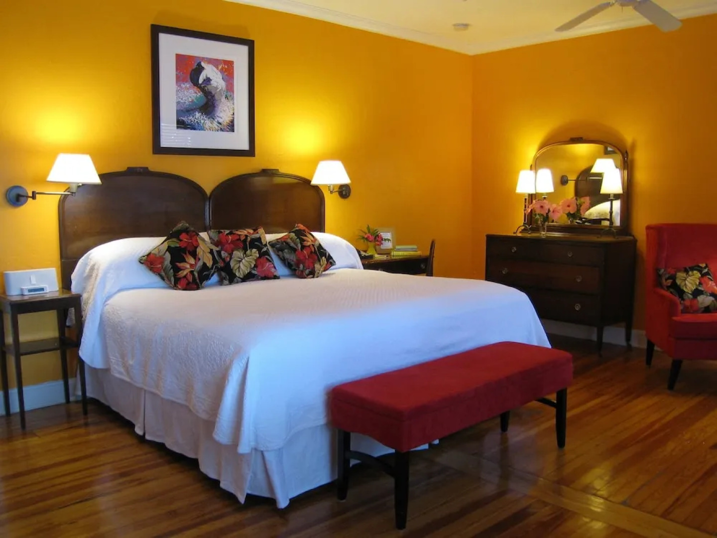 Colony Hotel & Cabaña Club