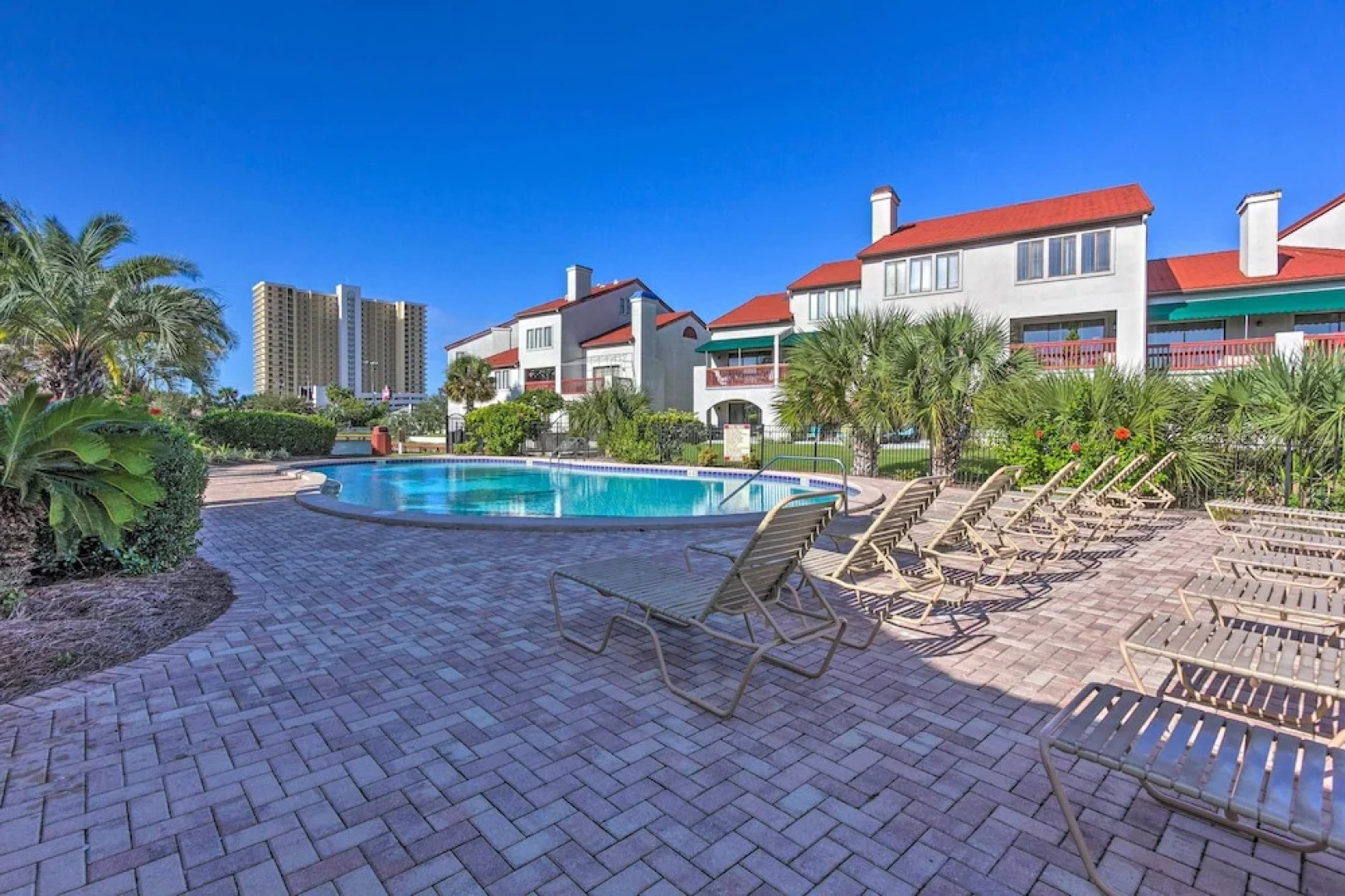 Charming Panama City Studio w/ Community Pool!