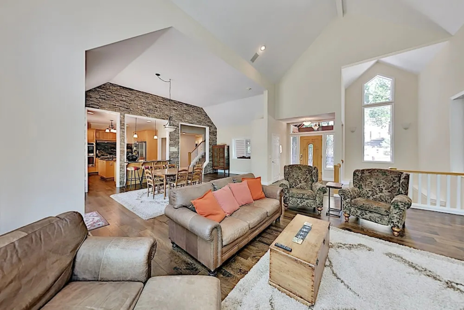 255squir 4 Bedroom Home